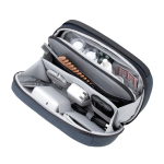 Estuche de viaje con apertura tipo concha y capacidad 2.5L 8” color azul marino vista 14