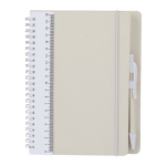 Libreta cartón reciclado con bolígrafo tinta azul y hojas a rayas A5 color blanco primera vista