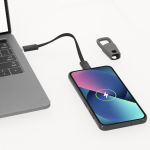Cable de carga y datos USB-C 60W con mosquetón plástico cuarta vista