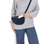 Riñonera de nylon con cinta ajustable de cierre con clip 135g/m² vista de ambiente