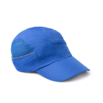 Gorra deportiva con rejilla lateral y cinta reflectante 100 g/m2 color azul real segunda vista de uso