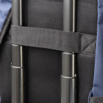 Mochila impermeable repelente a líquidos para portátil 15” color azul marino vista detalle 2