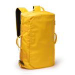 Bolsa mochila convertible de viaje en piel sintética y poliéster color rojo primera vista de uso