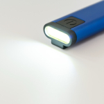 Multiherramienta ultra plana de aluminio con linterna con 70 lúmenes color rojo vista detalle 3