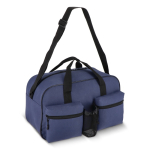 Bolsa deportiva de PET reciclado con doble bolsillo frontal 25L color azul oscuro cuarta vista