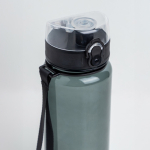 Botella reutilizable con tapa fliptop y cierre antigoteo 700ml