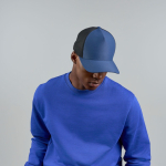 Gorra trucker ecológica de 5 paneles con protección solar UPF50