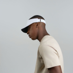 Visera ligera con banda elástica ajustable y tejido DryTech vista 1