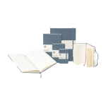 Libreta de formato grande con cierre elástico Moleskine hojas a rayas color azul grisáceo quinta vista