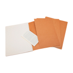 Cuaderno tapa cartón y bolsillo interno Moleskine Cahier hojas a rayas color marrón tercera vista