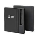 Set de regalo con libreta de tapa dura y bolígrafo de tinta negra vista principal