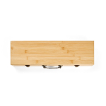 Set de barbacoa en caja de bambú con utensilios para parrilla color natural vista frontal
