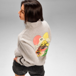 Sudadera de algodón orgánico unisex con cremallera 1/4 340g/m² Malibu color gris jaspeado segunda vista de ambiente