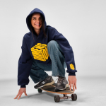 Sudadera algodón y poliéster reciclado unisex oversize 340g/m²Ericeira color azul marino tercera vista de ambiente