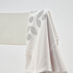 Camiseta de algodón orgánico ring-spun para mujer 165g/m² Copacabana color blanco vista de ambiente