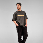 Camiseta de algodón orgánico unisex con corte oversize 240g/m² Paloma color lila segunda vista de ambiente