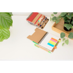 Libreta de papel reciclado con notas adhesivas, boli y hojas a rayas décima vista