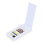 Kit de costura en caja de plástico con tiritas ideal para viajes color blanco cuarta vista