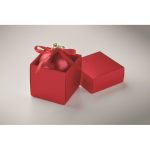 Bola de Navidad para colgar con cinta y presentada en caja de regalo color rojo vista fotografía segunda vista