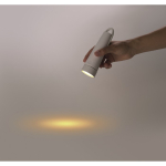 Lámpara de escritorio y linterna 2 en 1 con luz regulable en 3 modos color blanco vista fotografía