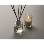 Set de aroma a vainilla con difusor de fragancia y vela de cera vegetal color transparente vista fotografía