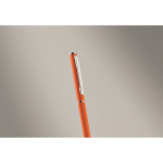 Bolígrafo de aluminio reciclado con clip cromado y tinta azul color naranja vista fotografía segunda vista