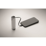 Powerbank de aluminio reciclado con indicador de batería y cable 5.000mAh color plateado mate vista fotografía cuarta vista