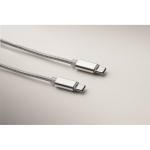 Llavero de aluminio con cable 5 en 1 y diferentes entradas de carga color plateado vista fotografía tercera vista