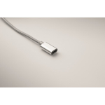 Llavero de aluminio con cable 5 en 1 y diferentes entradas de carga color plateado