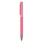Bolígrafo de aluminio reciclado con sistema giratorio y acabado de goma color fucsia