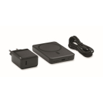 Set de viaje con powerbank magnético 5.000mAh y cargador USB-C color negro tercera vista
