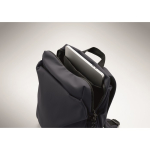 Mochila para portátil de nylon repelente al agua y compatible con 16” color azul marino vista fotografía tercera vista