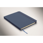 Set de libreta de PU formato A5 con bolígrafo azul y hojas a rayas color azul vista fotografía tercera vista