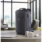 Mochila para portátil con detalles en PU y cinta para trolley 15'' color azul vista bodegón principal