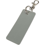 Llavero rectangular piel sintética reciclada con anilla color gris
