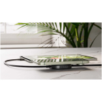 Cable de carga USB-C 2 en 1 con una base inalámbrica Zens color negro imagen de estilo de vida 2