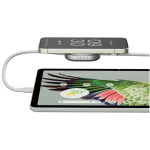 Cable de carga USB-C 2 en 1 con una base inalámbrica Zens color blanco imagen de estilo de vida 2