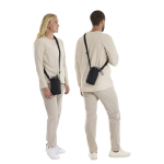 Portabidón ajustable con bolsillos y base transpirable 1L Thule color negro imagen de estilo de vida