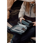 Bolsa térmica almuerzo con bolsillo exterior y asa Nordic Drift Storm color negro vista de ambiente