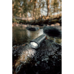 Linterna de emergencia con manivela 2000mAh Nordic Drift Everest color negro vista de ambiente