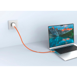 Cable de carga rápida 2 en 1 trenzado anti enredos 60W 120cm color naranja vista de ambiente