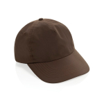Gorra de 5 paneles de nailon reciclado ligera y transpirable color marrón