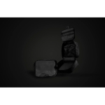 Neceser plegable con organización interior Swiss Peak 4L color negro vista de ambiente