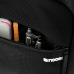 Mochila para portátil con acceso rápido y asa superior 16” Incase Icon color negro vista 11