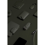 Cable para teléfono tipo lanyard con carga USB-C a USB-C 60W color verde vista de ambiente