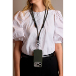 Cable para teléfono tipo lanyard con carga USB-C a USB-C 60W color verde vista de ambiente 3