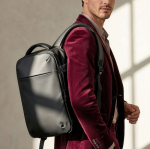 Mochila de PU con compartimento para portátil 14” y bomba de vacío 17L color negro vista detalle 3