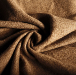 Chal de acrílico y viscosa de tacto suave OEKO-TEX® 250g/m² color marrón vista detalle 2