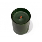 Vela aromática en cerámica brillante con mecha de madera 140g color verde segunda vista
