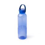 Botella de plástico reciclado con antigoteo y diseño biselado 550ml color azul real primera vista de uso